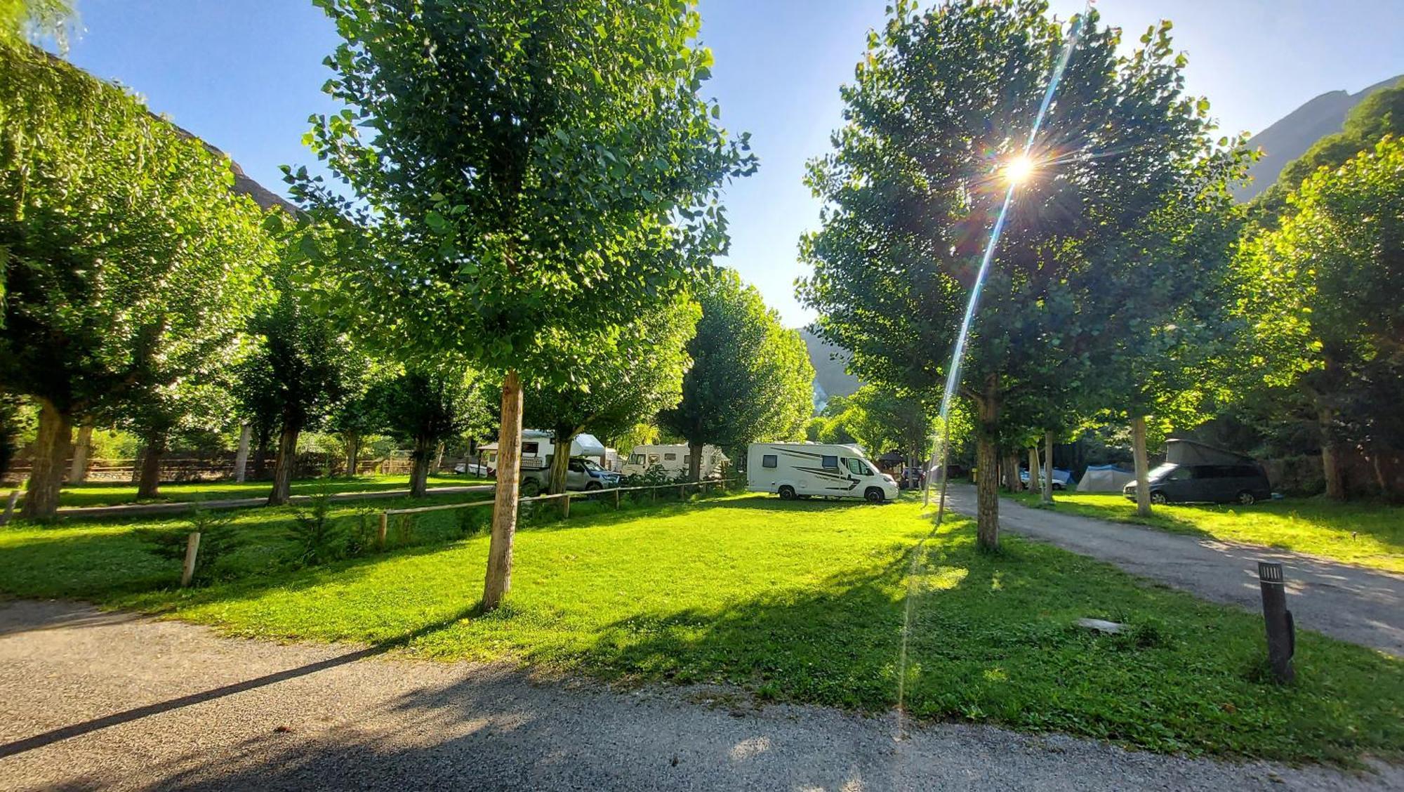 Camping Llavorsi Bagian luar foto